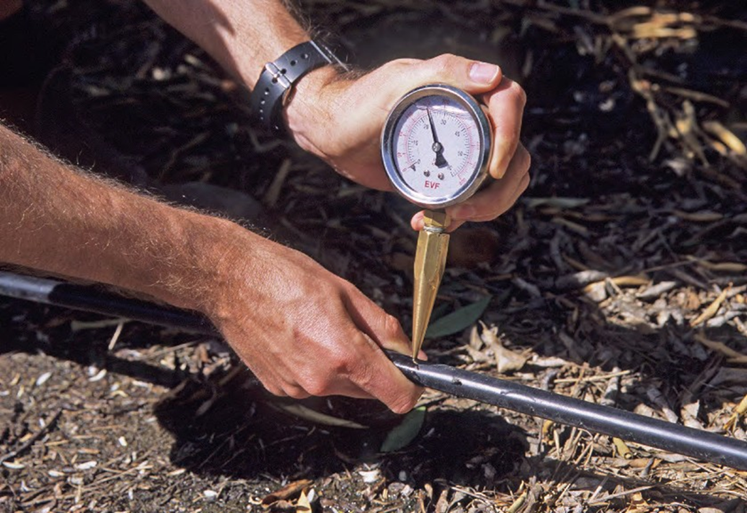 Measuring drip operating pressure