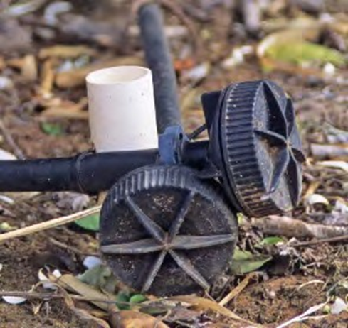 Automatic flush valves